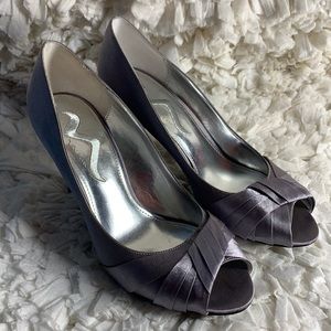 Nina {Fultan} Heels Size 9